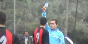 Παραδέχτηκε πως σκόραρε με το χέρι και είδε μπλε κάρτα [βίντεο]