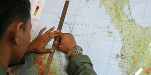 Παγκόσμια κινητοποίηση για το εξαφανισμένο Boeing: 25 χώρες ψάχνουν να λύσουν το