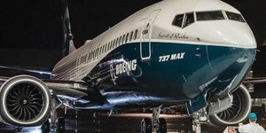 Ενα 737 MAX με τα χρώματα της Boeing / Φωτογραφία: Facebook