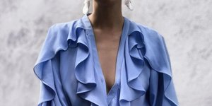 Πουκάμισο με βολάν /Φωτογραφία: Instagram @jazy_g