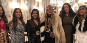 Η 53χρονη Αϊσα Καμάνι με τις φίλες της Φωτογραφία: Instagram