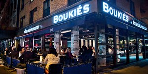 Το εστιατόριο Boukiés προκαλεί γαστρονομικό οργασμό στους New York Times