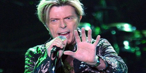 Γροθιά στο στομάχι το νέο βίντεοκλιπ του Ντειβιντ Μπαουι [βίντεο]