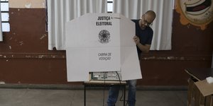 Βραζιλία: Ανοιξαν οι κάλπες για τις προεδρικές εκλογές /Φωτογραφία: EUROKINISSI