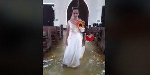 Παρά την πλημμυρισμένη εκκλησία