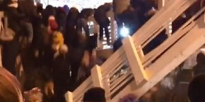 Η κατάρρευση της γέφυρας. Φωτογραφία: YouTube