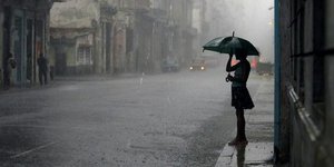 Βροχερός καιρός και σήμερα με νεφώσεις και πτώση θερμοκρασίας
