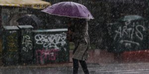 Βροχερός ο καιρός (Φωτογραφία: EUROKINISSI/ ΓΙΑΝΝΗΣ ΠΑΝΑΓΟΠΟΥΛΟΣ)