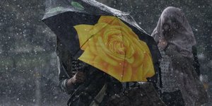 Βροχερή ημέρα στην Αθήνα (Φωτογραφία: IntimeNews/ΧΑΛΚΙΟΠΟΥΛΟΣ ΝΙΚΟΣ)