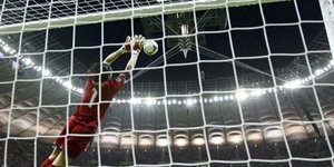Οι πέντε καλύτερες αποκρούσεις στο Euro 2012 [βίντεο]