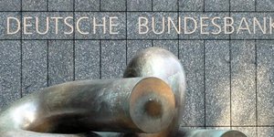 Η Bundesbank βλέπει ξανά έξοδο της Ελλάδας από την Ευρωζώνη