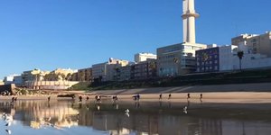 Περίπου 30 Αφρικανοί μετανάστες έφθασαν χθες το πρωί στο Κάντιθ (Φωτογραφία: YouTube)