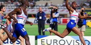 Κοντά στον θάνατο έφτασε ο Κάμπελ (δεξιά) (Φωτογραφία: AP/ MICHAEL PROBST)