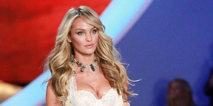 Και οι «άγγελοι» έχουν δικαίωμα στην πίτσα -Η ένοχη απόλαυση του σούπερ μόντελ τ