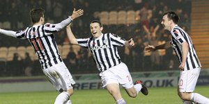 Απίστευτο γκολ μέσου με σουτ «κεραυνό» από τα 35 μέτρα [βίντεο]