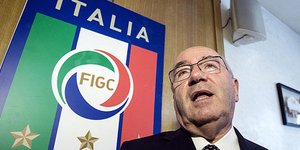 Τιμωρία της FIFA στον πρόεδρο της ιταλικής ποδοσφαιρικής ομοσπονδίας για ρατσιστ