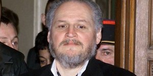 Ο Κάρλος το «Τσακάλι» κουμπάρος σε γάμο ομοφυλόφιλων βαρυποινιτών [εικόνες&βίντε