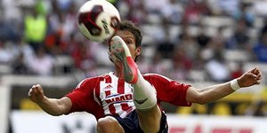 Εκπληκτικό ακροβατικό γκολ από νεαρό επιθετικό [βίντεο]