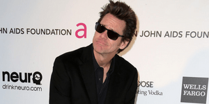 Τα τεράστια πόδια του Τζιμ Κάρεϊ θυμίζουν έντονα τα χόμπιτς [εικόνες]