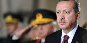 Ο Ερντογάν στην αντεπίθεση -Απέλυσε τους αστυνομικούς που συνέλαβαν στελέχη του 