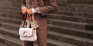 Μοντέλα ποζάρουν στο φακό/Φωτογραφία Instagram @asiatypek