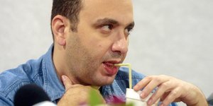 Xωμενίδης τρολάρει Σαμαρά (Eurokinissi)