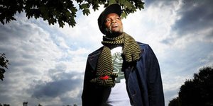 O Τζιμπρίλ Σισέ φόρεσε ξανά φούστα και φωτογραφήθηκε!