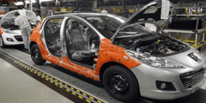 Μαζικές απολύσεις αναμένεται να κάνει η Peugeuot Citroen για να περιορίσει τη ζη