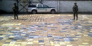 (φωτογραφία αρχείου από παλιότερη κατάσχεση κοκαΐνης το 2010