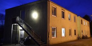 (ο ξενώνας προσφύγων στο Κέρπεν όπου διέμενε ο συλληφθείς