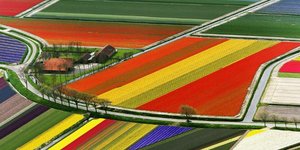 Τα πλέον πολύχρωμα μέρη στον πλανήτη -Κι όμως