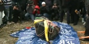 Γιγάντιο κομμάτι μετεωρίτη ανασύρθηκε από λίμνη στη Ρωσία [βίντεο]