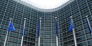 Το χρηματοπιστωτικό λόμπι επηρεάζει τις αποφάσεις της Ευρωπαϊκής Ενωσης