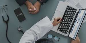 «Να ακολουθούν τις κατευθυντήριες οδηγίες του ΙΣΑ»