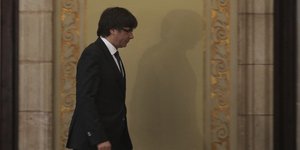 Ο Κάρλες Πουτζδεμόν (Φωτογραφία: AP/ Emilio Morenatti)