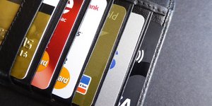 Για αλλαγή των χρεώσεων στις τραπεζικές προμήθειες μεταξύ χρεωστικής και πιστωτικής κάρτας δεσμεύτηκε ο Στέργιος Πιτσιόρλας/Φωτογραφία: Pixabay