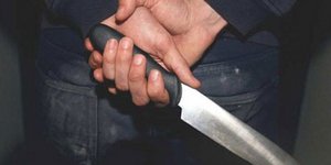 Πολιτικός έψαχνε σαδιστή για να ψήσει ζωντανή τη γυναίκα και την κόρη φίλου του
