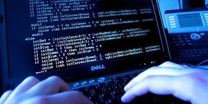 Ουκρανοί εθνικιστές κήρυξαν τον κυβερνο-πόλεμο στο ΝΑΤΟ -Εισέβαλλαν σε ιστοσελίδ