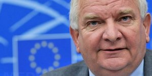 Ντολ: Τέλος η αλληλεγγύη αν ψηφίσετε κόμματα που αμφισβητούν το Μνημόνιο