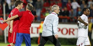 Θύμα ρατσιστικής επίθεσης έπεσαν οι Αγγλοι παίκτες στη Σερβία [βίντεο]
