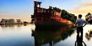 «Το δάσος που επιπλέει» - Σε ζούγκλα μετατράπηκε παροπλισμένο πλοίο [εικόνες]