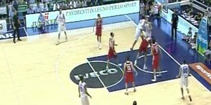 Καταπληκτικό κάρφωμα από Ιταλό φόργουορντ [βίντεο]