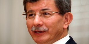 Νταβούτογλου: Η εθνική εκκαθάριση είναι το «σχέδιο Β» του Ασαντ