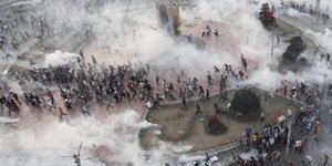«Αναζωπύρωση» στην πλατεία Ταξίμ: Επέστρεψαν οι διαδηλωτές