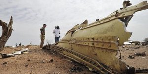 Παγιδευμένο στην καταιγίδα -Το αεροσκάφος της Air Algerie έπεσε 10.000 μέτρα μέσ