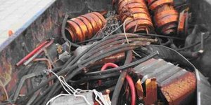 Ολονύχτια μάχη αστυνομικών με συμμορία αλλοδαπών που έκλεβε τον χαλκό της ΔΕΗ!