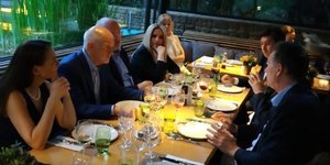 Το δείπνο προς τιμήν του Φρανς Τίμερμανς από Καμίνη-Γεννηματά 