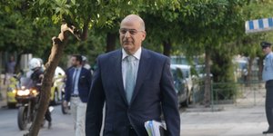 Δένδιας: Οι πολλές δόσεις για τα χρέη θα δώσουν «ανάσα» στις επιχειρήσεις -Το θέ