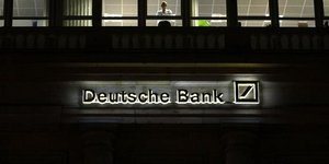 Deutsche Bank: Η Ελλάδα επιστρέφει -Το 2013 η τελευταία χρονιά ύφεσης
