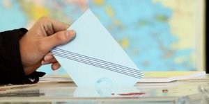 Πολυκομματική βουλή και όχι αυτοδυναμία δείχνουν οι δημοσκοπήσεις